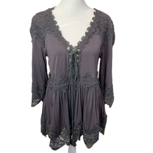 Bohemian meets Grunge Long sleeve Cotton top w Lace V- neck w/tie up Grey/purple